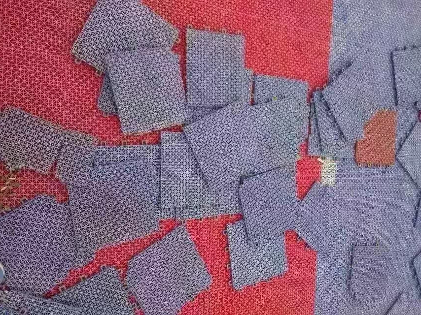 懸浮式拼裝地板質(zhì)量是產(chǎn)品品質(zhì)的保證 懸浮式拼裝地板質(zhì)量是產(chǎn)品品質(zhì)的保證